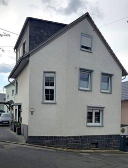 Sehr gepflegtes, saniertes Einfamilienhaus in Heimbach-Weiß - Neuwied
