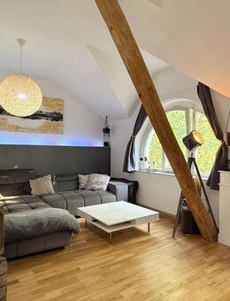 Ein Zuhause mit Seele in Krefeld - Altbauflair, offene Dachbalken & Westbalkon mit Abendsonne - Krefeld