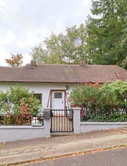 MG - Einfamilienhaus mit Garten und Garage in Obernheim-Kirchenarnbach - Obernheim-Kirchenarnbach