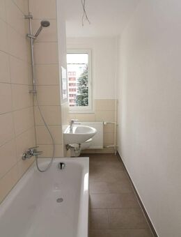 Auf Wolke 7...helle 2-RW mit Wanne u. Balkon!!! - Freiberg