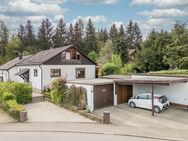 Idylle pur: Charmante Doppelhaushälfte mit großem Grundstück und 3 Garagen in guter Wohnlage - Tuttlingen