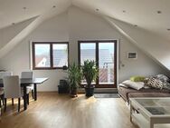 "Ideal für Familien - Helle 4,5-Zi.-DG-Wohnung mit Balkon in Wolfschlugen" - Wolfschlugen