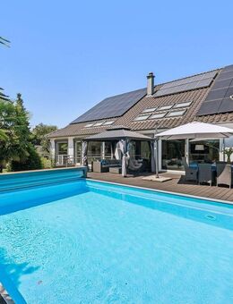 Exklusive Architektenvilla mit Einliegerwohnung und Pool-Oase in Traumlage - Saarlouis