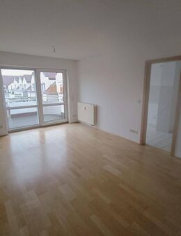 Kesselsdorf: 3,5-Raum Maisonette Wohnung in ruhiger Lage m. Balkon, Tiefgaragen- und Außenstellplatz - Wilsdruff