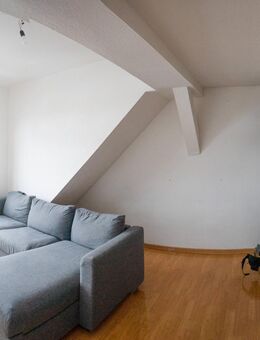 Helle Dachgeschosswohnung mitten in Erlangen - Erlangen