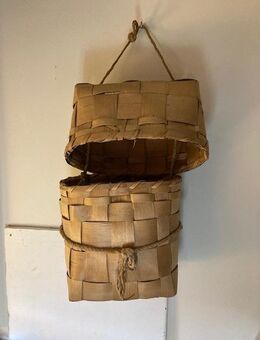 Transport-und Frischhaltebehälter aus Holz-geschält-alt - Berlin