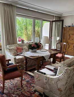 Elegante 2-Zimmer-Wohnung mit Pool - Zentrale Lage in Grünwald - Grünwald