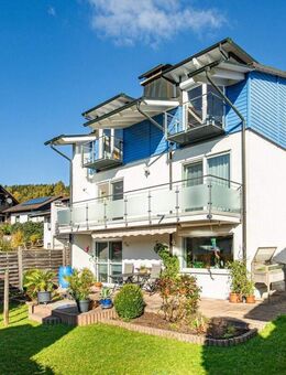 Wärme, Licht & Lebensfreude - Reihenendhaus mit Garten und viel Platz zum Durchatmen - Titisee-Neustadt