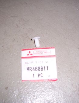 MR468611 Clip, Zierleiste, seitlich Mitsubishi Space Runner - Hannover Vahrenwald-List