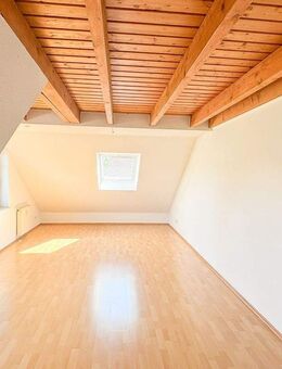 Schöne & helle 2-Zimmer DG-Wohnung mit TG-Stellplatz - Sigmaringen