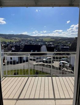Exklusive 3-Zimmer-Wohnung mit EBK und Balkon in Staufenberg-Treis - Staufenberg (Hessen)