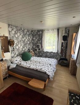 Großzügiges Wohnhaus mit 2 Einheiten, Garten und Entwicklungsmöglichkeiten - Gingen (Fils)