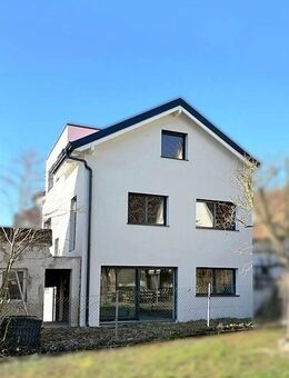 RESERVIERT – KFW 55 AUSBAUHAUS mit Terrasse und Balkon - Walheim