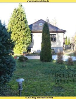 Bergfelde! Voll unterkellertes Einfamilienhaus Massivbau 1938 mit 2 Garagen, Nebengelass u. Pool - Hohen Neuendorf