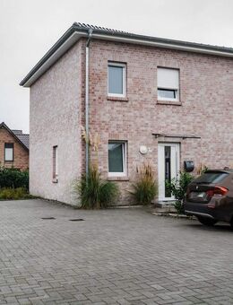 Gute Investitionsmöglichkeit: Mehrparteienhaus in Garrel - Garrel