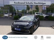 VW Golf Variant, 2.0 l TDI Alltrack, Jahr 2022 - Rostock