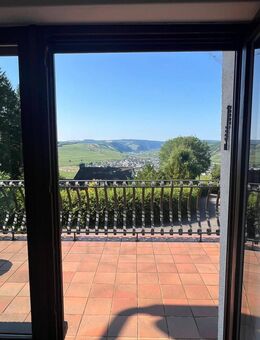 Attraktive 2 ZKB Wohnung mit Balkon und tollem Ausblick/ Zummet - Leiwen