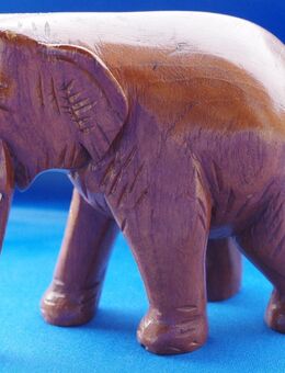 Holzelefant braun, L 12 cm, B 7 cm, H 11 cm - Jena