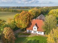 Repräsentativer Landsitz mit Hauskoppel und Stallbereich - Süderdorf