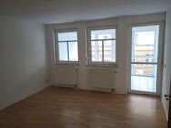 SOFORT BEZUG MÖGLICH! Leere renovierte 3 Zimmerwohnung, Wintergarten, Tiefgaragenstellplatz in der Südvorstadt! - Plauen