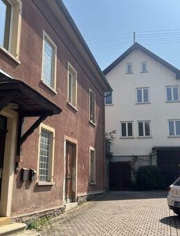 Zwei- und Dreifamilienhaus auf gemeinsamem Grundstück mit Entwicklungspotenzial in Lorch - Lorch (Hessen)