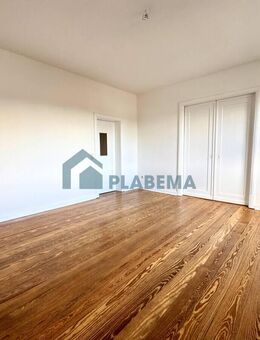 4-Zimmer-Wohnung in Renovierung, mit Dielenboden, Tageslichtbad & Balkon-neue Einbauküche auf Wunsch - Parchim