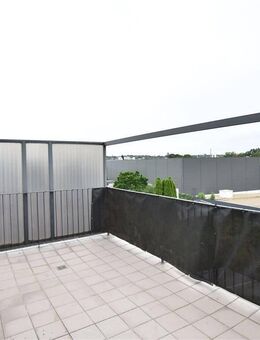 Frisch renoviert! Großzügige 3-Zimmer-Wohnung mit Terrasse zu vermieten - Mönchengladbach