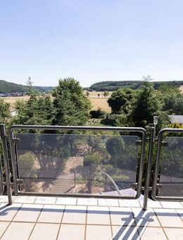TOP moderne Dachgeschosswohnung in Herresbach - Exclusiv wohnen mit Glas und Raum! - Herresbach