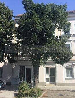 6,9 % Rendite, das Stadthaus mit 2 Wohnungen u. Gewerbe, saniert, bezugsfrei, Zentrum, - Groitzsch