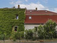 Vielfältig nutzbar: Haus mit 3 möglichen Wohneinheiten sowie Garten und Garage - Reinsdorf (Sachsen)