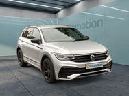 VW Tiguan, 2.0 TDI R-Line, Jahr 2022 - München