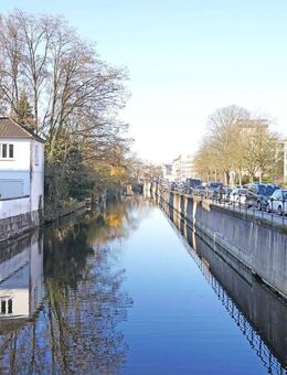 RESERVIERT! Großes Penthouse in Uhlenhorst am Kanal mit Fahrstuhl und Tiefgarage. - Hamburg