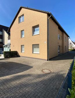 Großzügige 3-ZKB-Wohnung mit Dusche,Badewanne & Balkon - schöne Lage - Diepholz