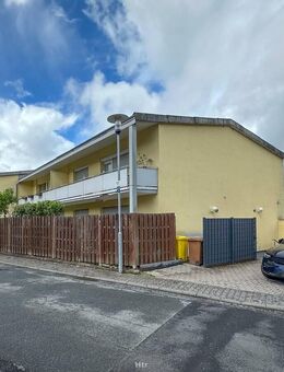 Wohnetage mit großen Balkonen in kleiner Wohneinheit - Modernisierung erforderlich - Königstein (Taunus)