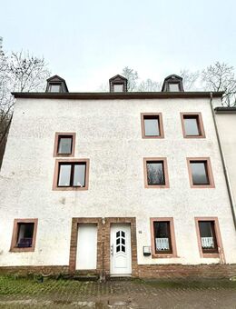 Zweifamilienhaus mit Potential | DG ausbaufähig zur 3. Wohneinheit | Neuerburg | Eifel - Neuerburg