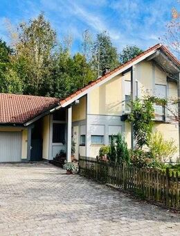 Charmantes Einfamilienhaus in Memmingen-Fer3thofen - Idyllisches Wohnen mit wunderschönem Garten - Memmingen