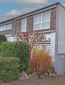 Reihenmittel- und Reihenendhaus mit vielseitigem Nutzungspotenzial - Bremerhaven nähe Speckenbütteler Park - Bremerhaven