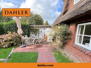 * Familiengerechte Wohnung unter Reet * mit Garten * Ferienvermietung möglich * im historischen Ortskern von Nieblum * - Nieblum