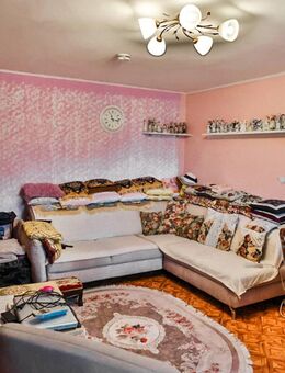 Kapitalanlage: Wohnung im 1.OG mit zwei Balkonen und Stellplatz - Berlin