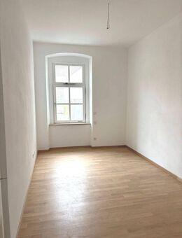 Helles 4-Zimmer-Apartment in Regensburg mit Balkon - Regensburg