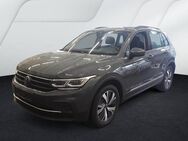 VW Tiguan, 1.4 eHybrid Life Dig, Jahr 2022 - Lehrte