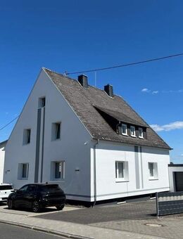 Kapitalanlage! Attraktives Mehrfamilienhaus mit Garage und Garten in Görgeshausen - Görgeshausen