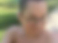 Fee*** - Frankfurt (Main)