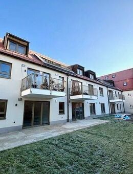 Ruhige und hochwertige 3-Zimmer Wohnung mit Einbauküche, schöner Terrasse und Garten - Landshut