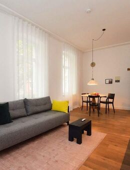 Sanierte und hochwertig möblierte Altbauwohnung mit Terrasse in Nippes - Köln