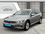 VW Passat Variant, 2.0 TDI Business Massagesitze, Jahr 2021 - Traunreut