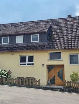 Modernes Mehrgenerationenhaus mit kleinem Grundstück, ideal für Kapitalanleger oder Eigennutzer! - Pfalzgrafenweiler