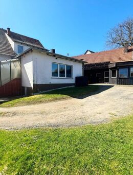 Provisionsfrei: Mehrfamilienhaus mit zwei fertigen Wohneinheiten und Ausbaupotenzial am Diemelsee - Diemelsee