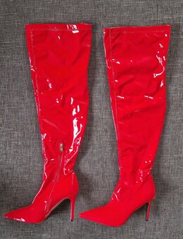 Rote Lack Overknee Stiefel mit spitzer Fußspitze und Absatz 44 - Marl (Nordrhein-Westfalen)