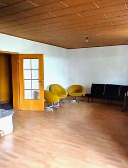 Raus aufs Land !!! Großes 2 Familienhaus mit ausgebauten DG-Studio - Lingenfeld